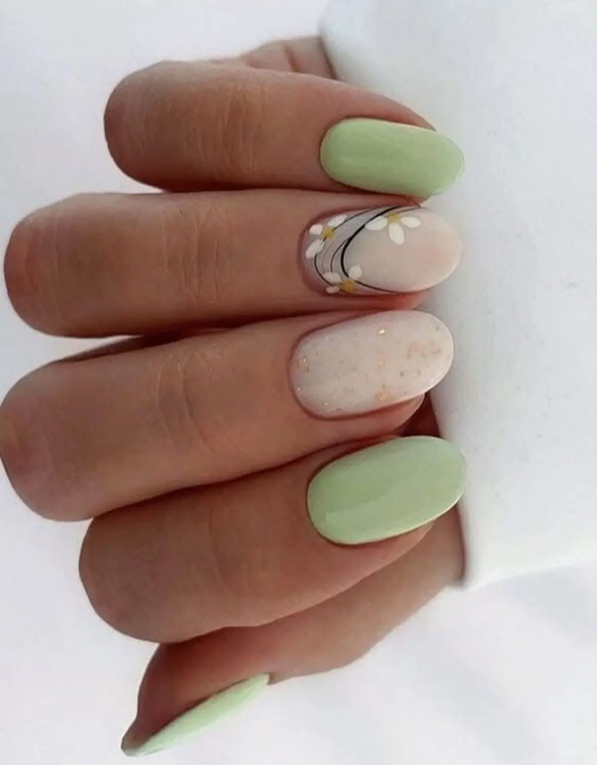 BEAUTY NAILS DELUXE - Nageldesign